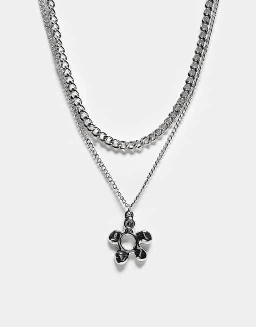 Reclaimed Vintage - Unisex - Sølvfarvet halskæde med 2 kæder og blomstervedhæng