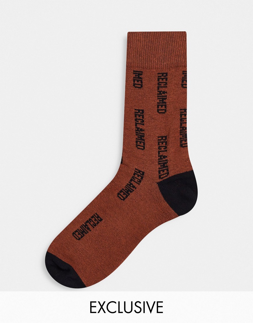 Reclaimed Vintage - Unisex sokken in chocoladebruin met logoprint