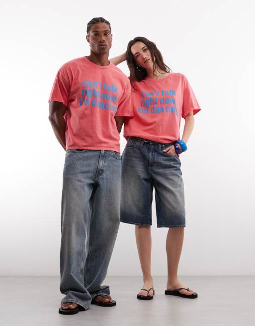 Reclaimed Vintage unisex sorry can't talk grafisk T-shirt i rød