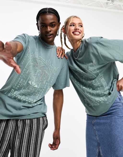 Reclaimed Vintage – Unisex-T-Shirt in verwaschenem Blau mit Himmelskörper-Print vorn