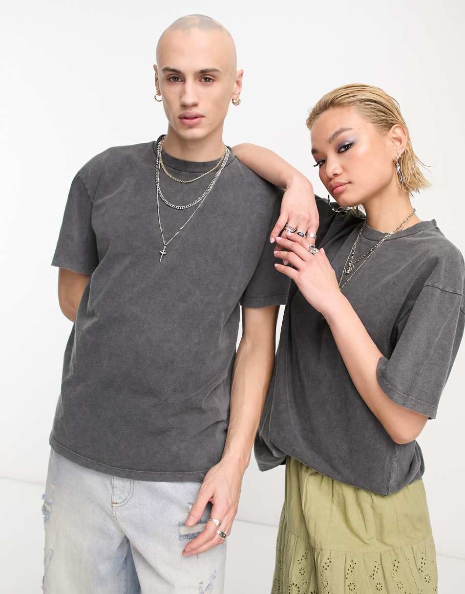 Reclaimed Vintage unisex t-shirt in washed charcoal