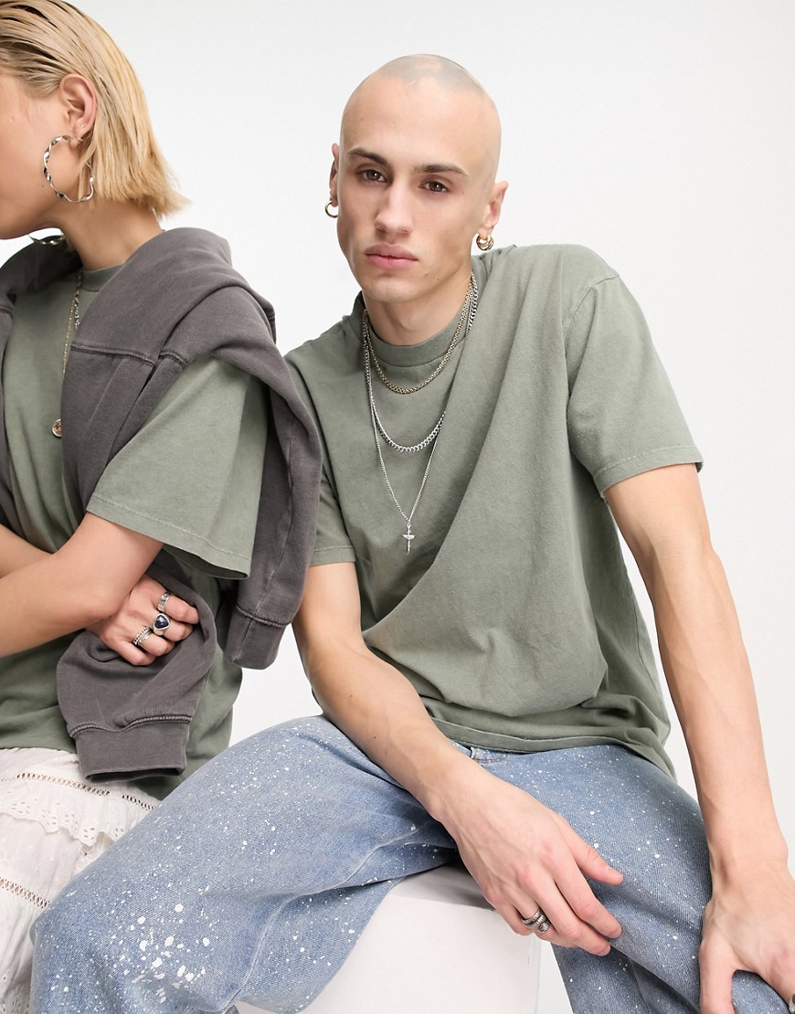 Reclaimed Vintage unisex T-shirt in washed khaki-Green