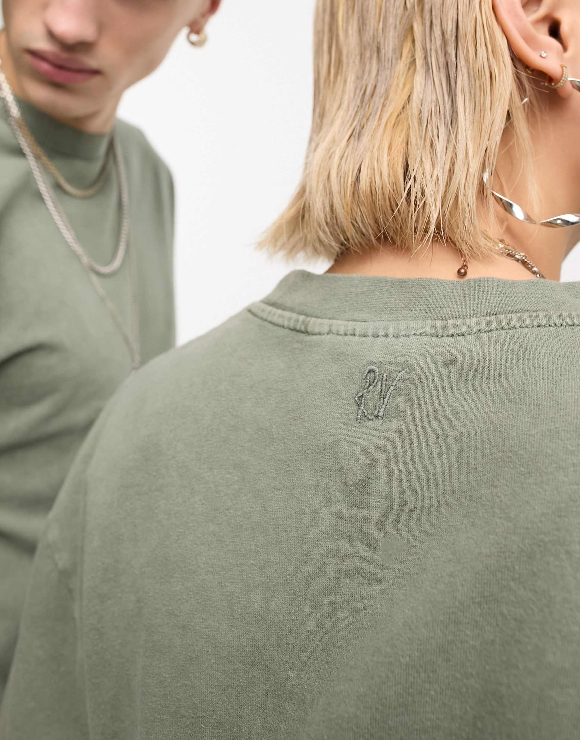 Reclaimed Vintage unisex t-shirt in washed khaki view 3