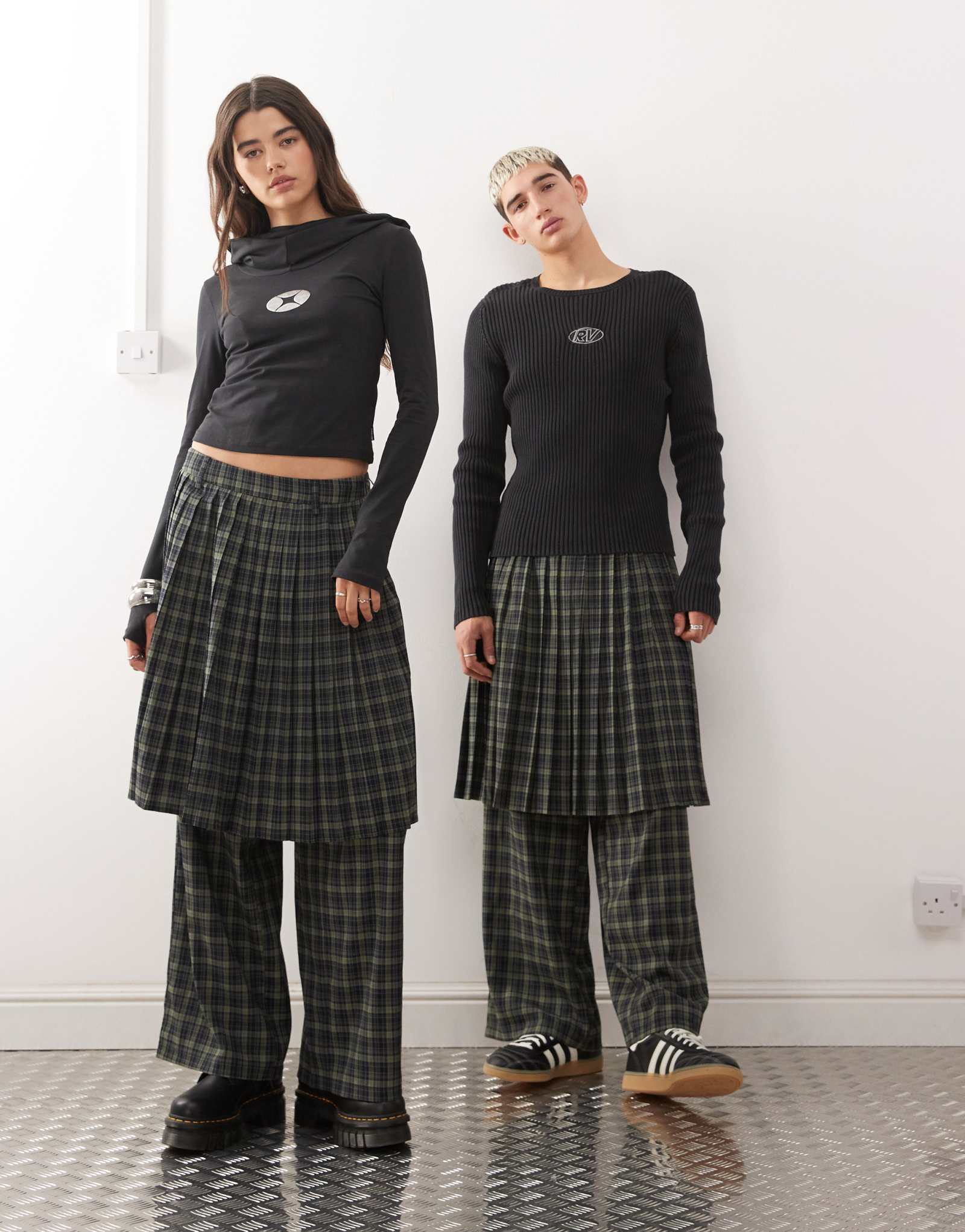 Восстановленные винтажные брюки-юбки унисекс в зеленую и синюю клетку, сшитые на заказ 