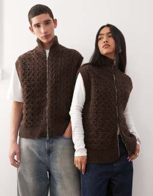 Unisex-Tanktop mit durchgehendem Reißverschluss und Zopfmuster in Braun-Brown Brown S