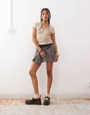 Reclaimed Vintage V Neck Paisley Mesh T-shirt With Lace And Bow Details