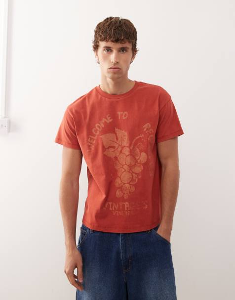 Reclaimed Vintage - Vasket rød cropped smal T-shirt med grafisk frugtprint i firkantet pasform - view 1