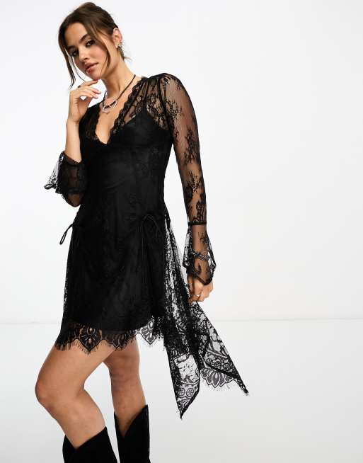 Reclaimed Vintage - Vestito corto in pizzo con volant