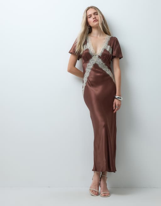 Reclaimed Vintage vestito lungo da tè in satin con bordo in pizzo marrone, 1 di 4