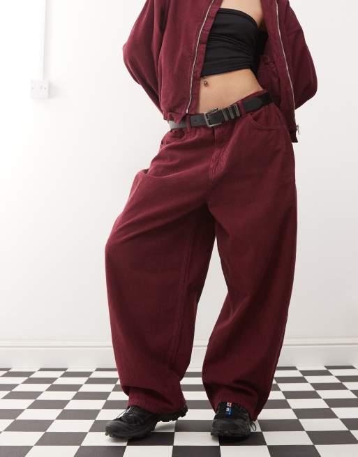 Reclaimed Vintage – Vinröda jeans i manchester med barrelben, del av set, 2 av 5