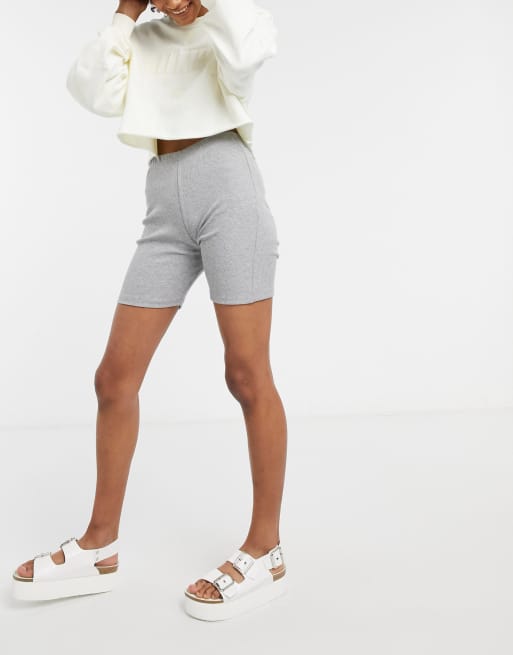 Reclaimed Vintage – Vintageinspirerade  grå ribbade leggingsshort, 4 av 4