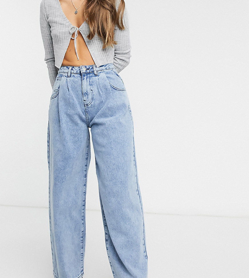 Reclaimed Vintage – Vintageinspirerade ljusblå mom jeans i the '97 med hög midja och vida ben