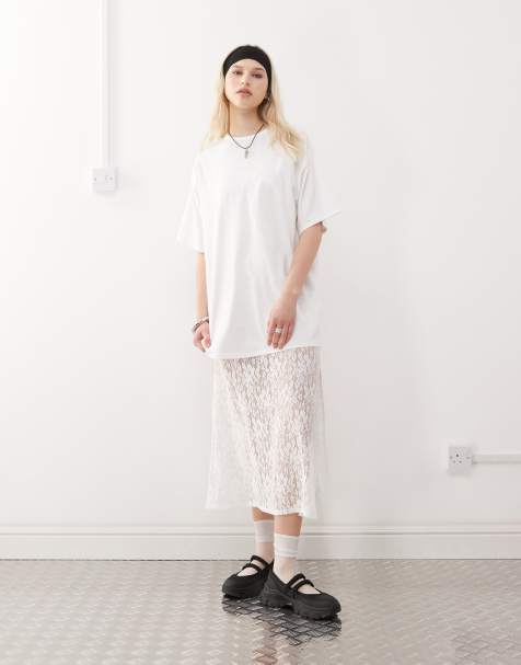 Reclaimed Vintage – Vit, midilång t-shirtklänning med spetskjol - view 1