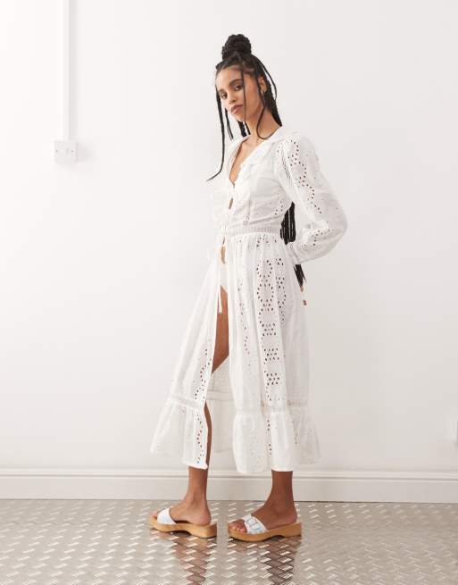 Reclaimed Vintage – Vit strand-coverup med knytband framtill och broderie anglaise