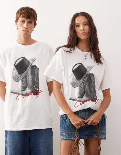 Reclaimed Vintage – Vit t-shirt i oversize och unisex-modell med tryck med cowboystövlar - view 1