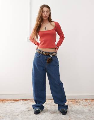 Reclaimed Vintage - Weite Jeans in Mittelblau mit niedrigem Bund