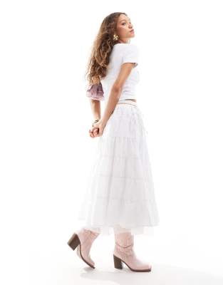 western cowgirl midi skirt with lace hem in white