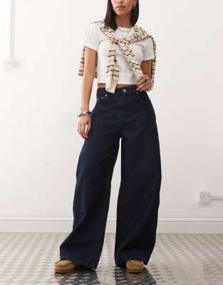 wide leg barrel jeans in indigo rinse wash-Blue