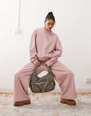 Reclaimed Vintage Reclaimed Vintage wide leg joggers in dusty mauve pink