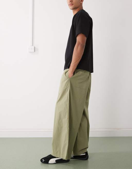 Reclaimed Vintage wide leg parachute pants in light khaki green, 3 of 5