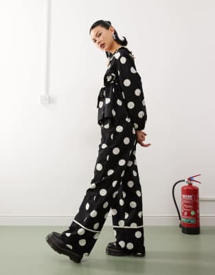 wide leg pull on pants in polka dot print-Multi