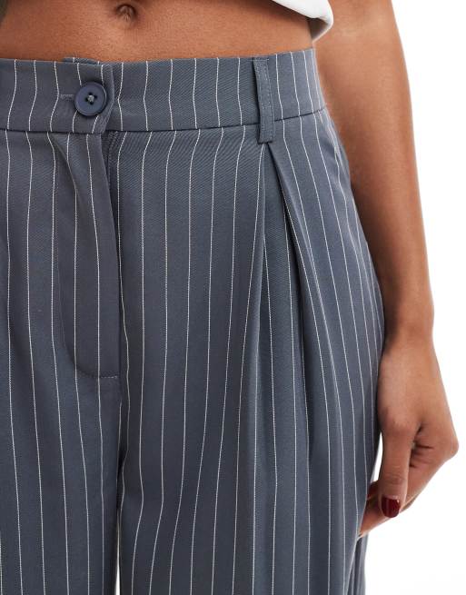 Reclaimed Vintage wide leg smart pants in charcoal pinstripe, 3 of 5