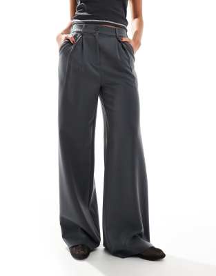 Reclaimed Vintage wide leg smart pants in charcoal-Gray Cover