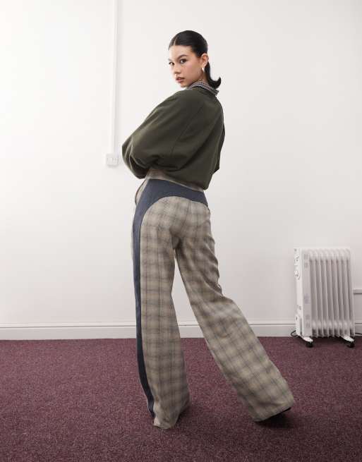 Reclaimed Vintage wide leg tailored trouser with contrast panels in neutral check, 4 of 5