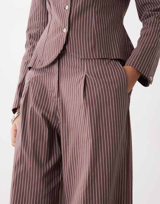Reclaimed Vintage wide leg trouser in brown pinstripe, 4 of 5