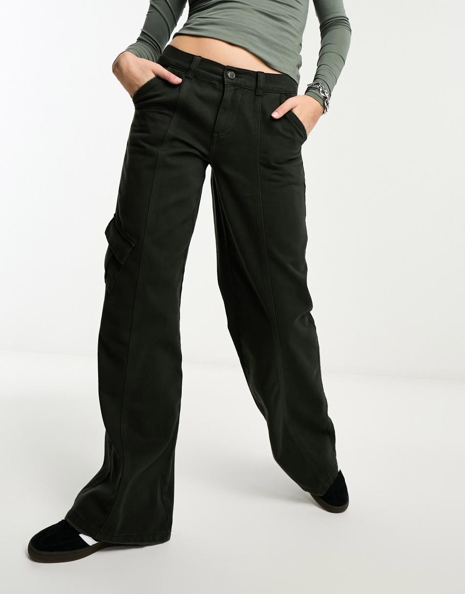 Reclaimed Vintage Y2K cargo jean in khaki