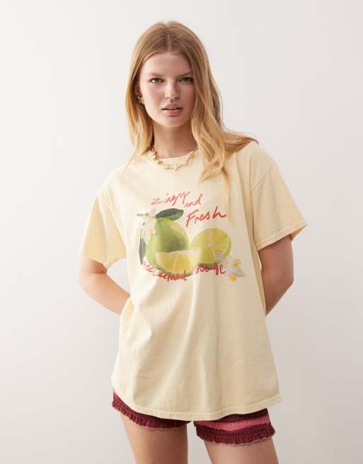 Reclaimed Vintage – Żółty T-shirt oversize ze wzorem z limonkami