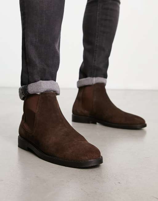 Red Tape – Bruna, vardagliga chelseaboots i mocka
