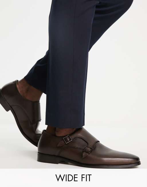 Red Tape - Chaussures larges à boucles en cuir - Marron