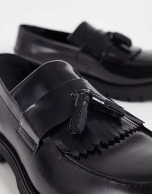 Red Tape chunky tassel loafers in black high shine leather, 3 of 4