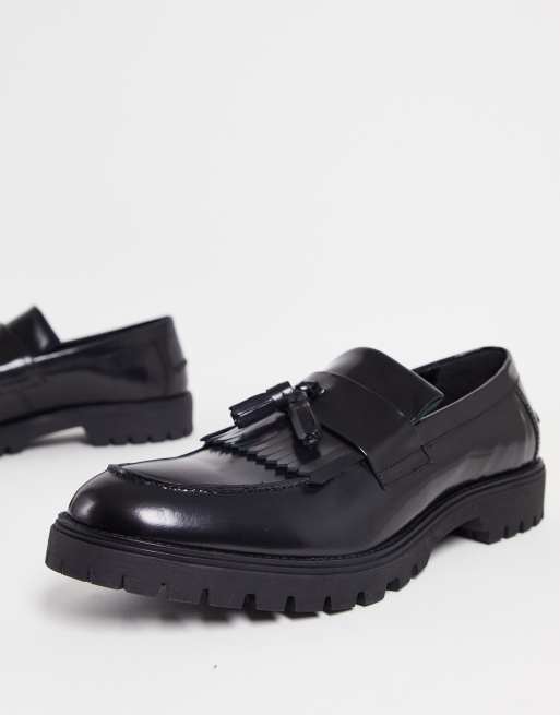 Red Tape chunky tassel loafers in black high shine leather, 4 of 4