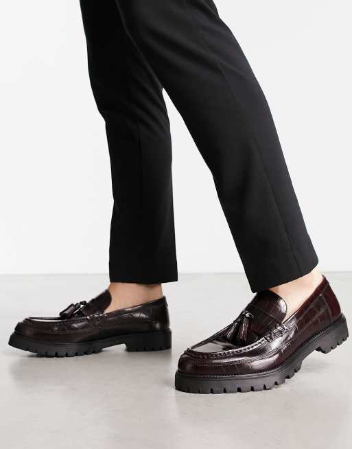 Red Tape - Mocassini con suola spessa e nappe in pelle effetto coccodrillo bordeaux