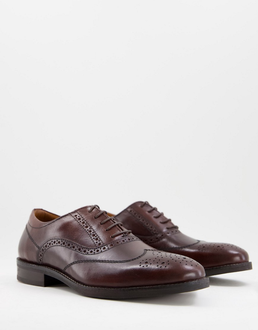 Red Tape Wide Fit Leather Brogue Shoes In Tan-brown