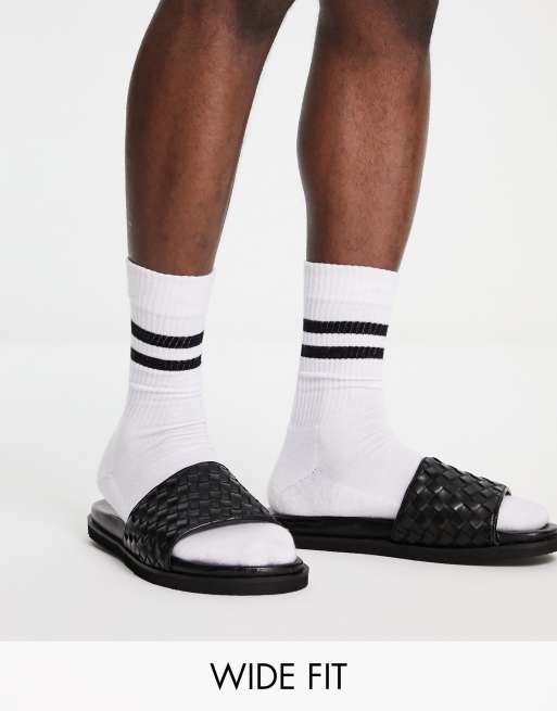 Red Tape - Sliders a pianta larga in pelle nera intrecciata