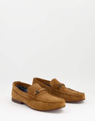 Red tape hot sale tan loafers