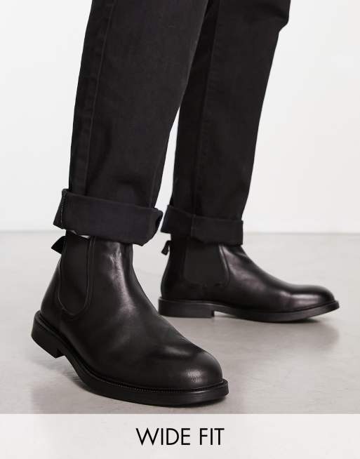 Wide fit hotsell chelsea boots mens