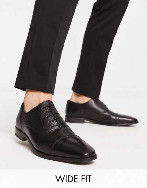 Red Tape Wide Fit – Oxford-Schnürschuhe aus Leder in Schwarz