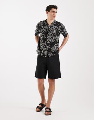 Redefined Rebel Fox Loose Fit Shorts In Black