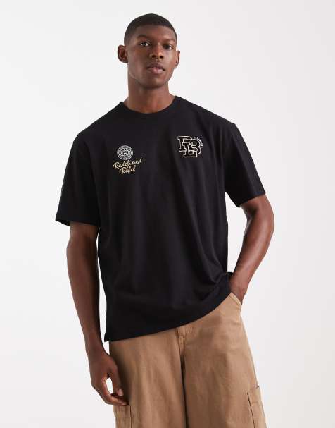 Redefined Rebel – Svart, boxig t-shirt med flera broderade logotyper - view 1