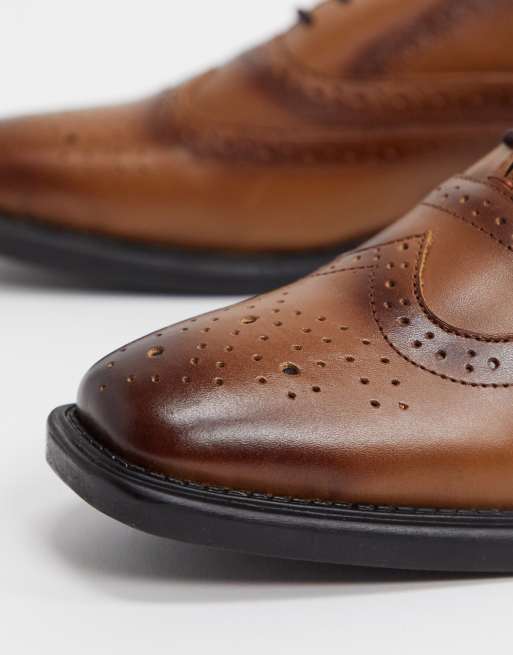 Redfoot Scarpe brogue a punta stile Oxford stringate in pelle color cuoio