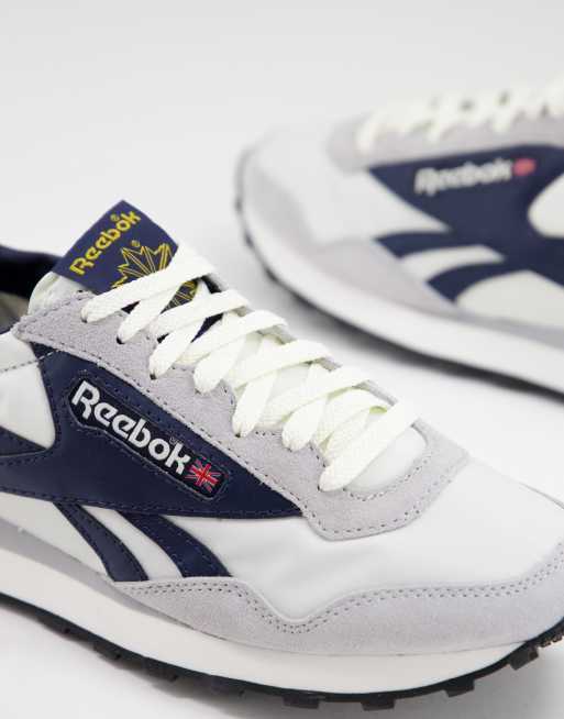 Reebok II sneakers in chalk and navy |