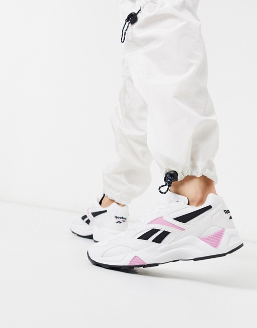 Reebok Aztrek 96 trainers in white and pink