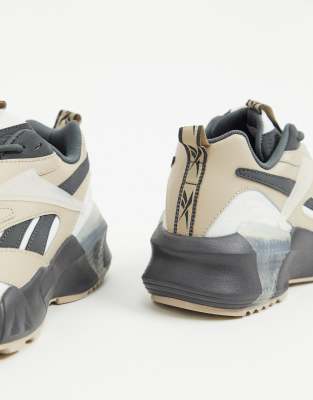 reebok aztrek gris