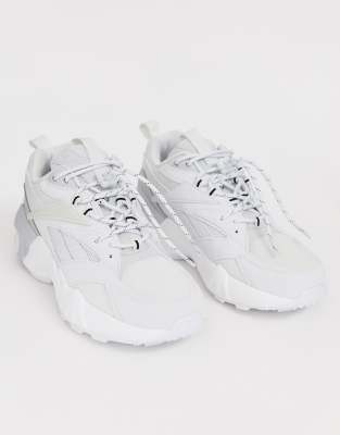 reebok aztrek double trainers in grey