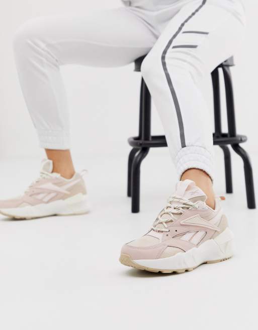 Inhibir eliminar juego Reebok Aztrek Double trainers in pink and white | ASOS