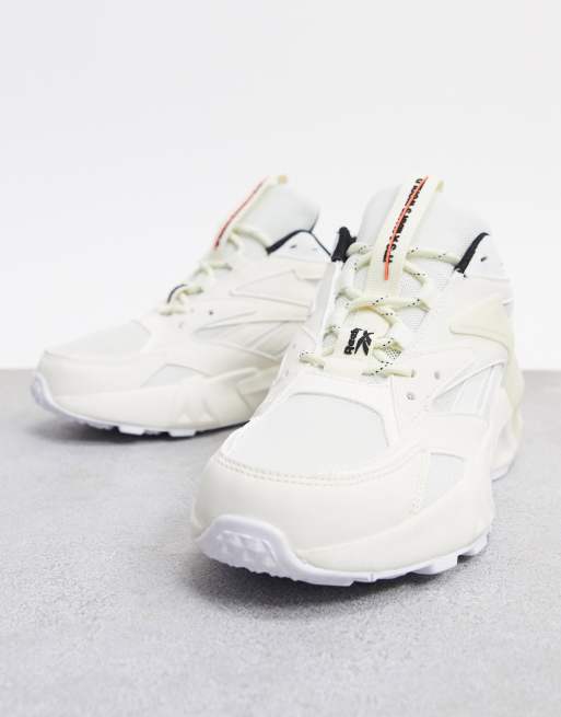 Reebok aztrek double trainers best sale in white and chalk